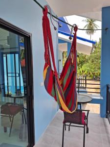 Smart TV, 5 min to Beaches, Yoga, Shops, King Bed, Cotton Sheets
