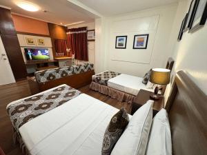 1775 Adriatico Suites
