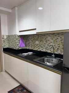 Shore Residences Moa Manila Yohann