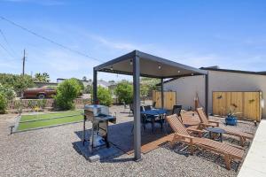 Havasu Riviera Retreat