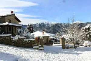 Τα Πέτρινα της Ελάτης - Petrina Elatis - 埃拉蒂特里卡隆