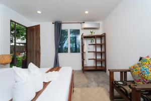 Authentic Khmer Home Pavilion & Tropical Garden
