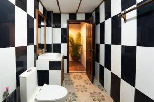 Authentic Khmer Home Pavilion & Tropical Garden