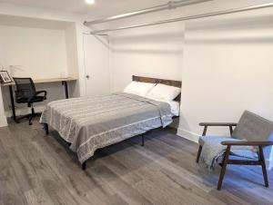 Independent unit in historical house close to NYC