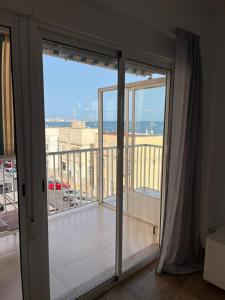Piso totalmente reformado en primera línea de playa