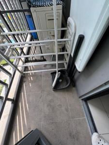 Modern Condo in MOA near SMX