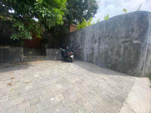 Casa Mango Waterfall Pool Sunrise City Views