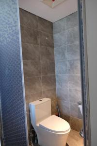 The Modern Sapphire Studio