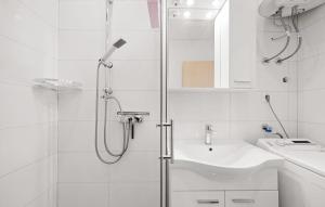 1 Bedroom Beautiful Apartment In Rogoznica
