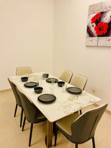 Apartment in Muscat - Easy Walk to the Beach