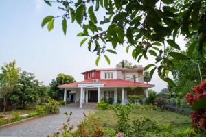 Villa by Rio Grande near AlagarKovil