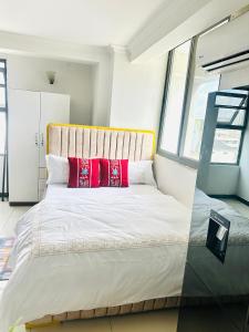 Stylish City Center Studio with Fast WiFi & Prime Location
