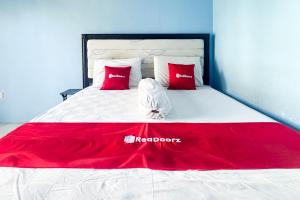 RedDoorz at Putri Inn Homestay Sanur