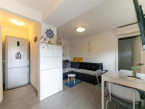 Cool & Romantic One-Bedroom - near San Simon beach