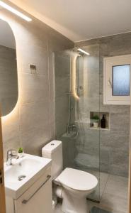 Beachfront Jacuzzi Retreat Seaview Walk Everywhere