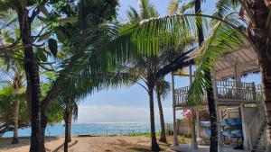 Myamo Beach Lodge