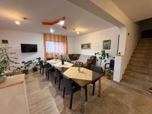 Gold Fayen House Cheile Turului