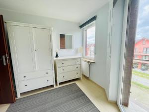 Lisi Jar - rodzinny apartament rodzinny z antresolą, zielony teren, cicha okolica, blisko do plaży i Latarni Morskiej w Rozewiu
