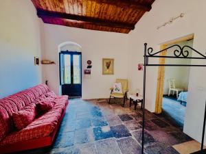 GuestHost - Petra Pece Panoramic Apartment