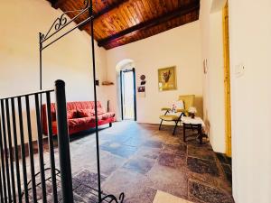 GuestHost - Petra Pece Panoramic Apartment