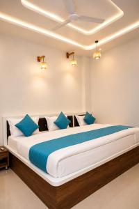 Aashirwaad Guest House Nr Toran Dwar 1 Km from Main Khatushyam ji Temple