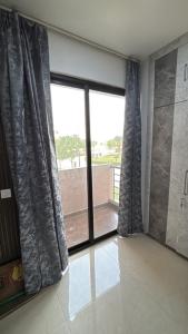 Elegant Studio Stay at Chandroday Temple