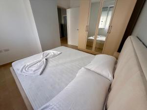EG Beach Apartments 105B