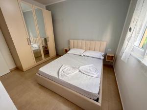 EG Beach Apartments 105B
