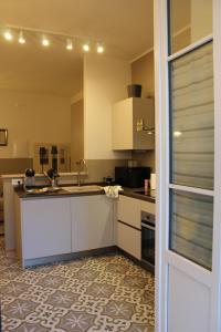 Zefiro cozy apartment, free wifi, AC, giardino privato