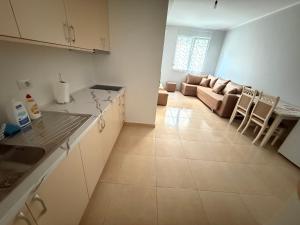 EG Beach Apartments 105B