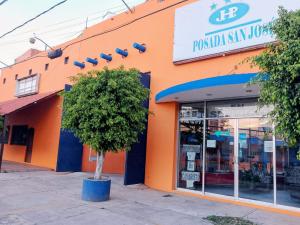 Posada San José, Hotel