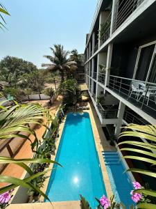 Wavecrest Morjim by Joystays
