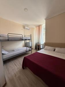 Hotel 505
