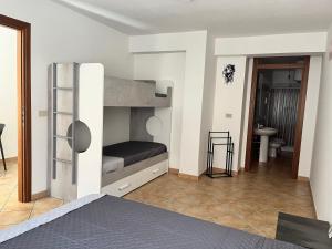 "DOMUS LEONE" - Nel Borgo di Capri Leone
