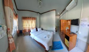 Beyond Pub guest House and Hotel