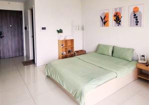 Studio Near SECC & VivoCity Pool Self Check-in
