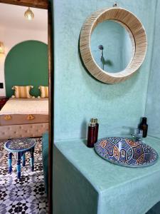 Riad Omi Zelya