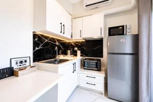 Diogenis Apartments Near Athens Airport By SEM