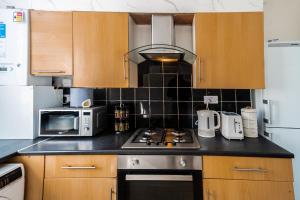 Stylish 2 Bedroom with Free Parking