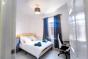 Stylish 2 Bedroom with Free Parking