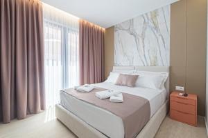 Luxury Apartment with Shared Pools - Evianamar II