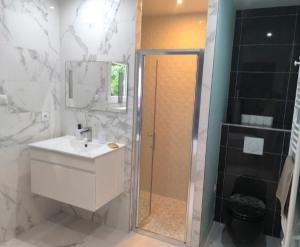 Villa hourtin avec piscine 17 couchages