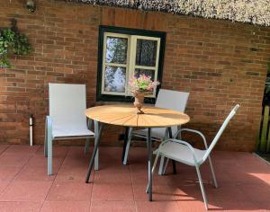 Charmante Ferienwohnung unter Reet