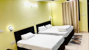 Hotel Almora Palace
