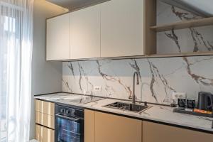Premium Studio with Heated Pools - Evianamar II