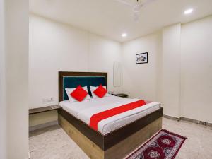 HOTEL O M J HEIGHTS