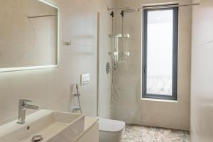 Premium Apartment with Heated Pools - Evianamar III