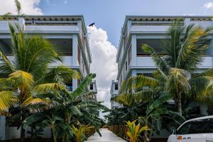 Castle Residence by Aura Space