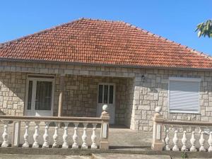 Apartments Ana - Airport shuttle option