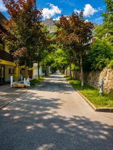 Schlossli-Le Petit Chateau